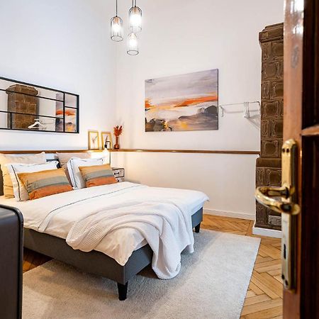 Appartamento 2Br Blue Cloud In The Centre Bucarest Esterno foto