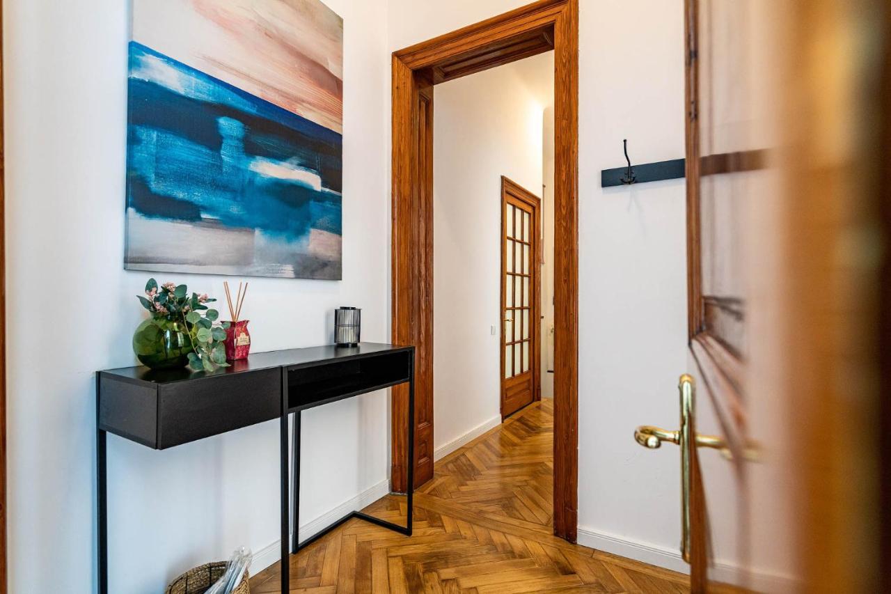 Appartamento 2Br Blue Cloud In The Centre Bucarest Esterno foto