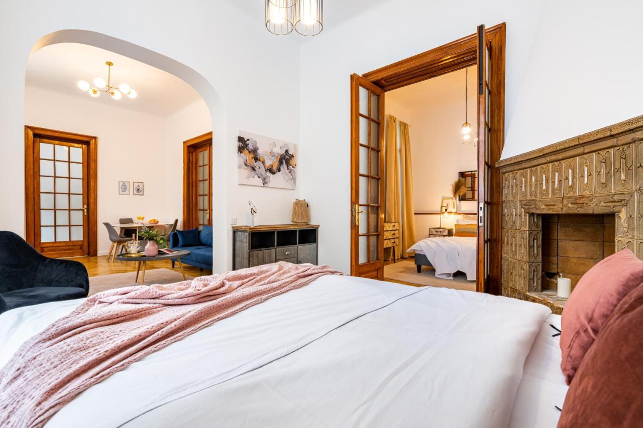 Appartamento 2Br Blue Cloud In The Centre Bucarest Esterno foto